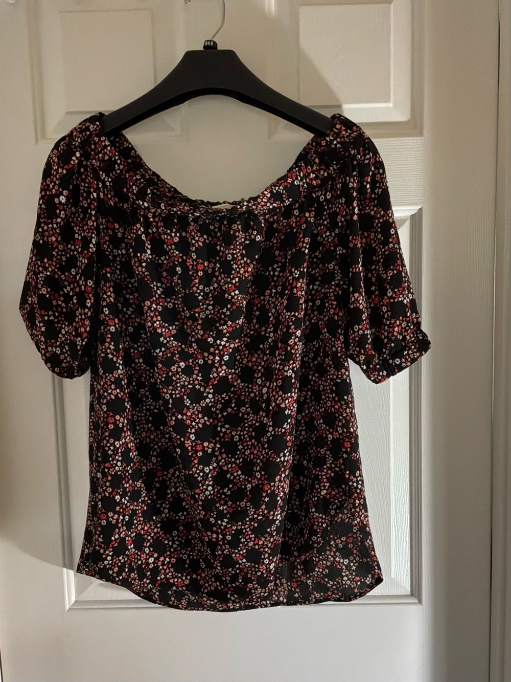 Michael Kors Black Puff-Sleeve Floral Blouse with Pink Print